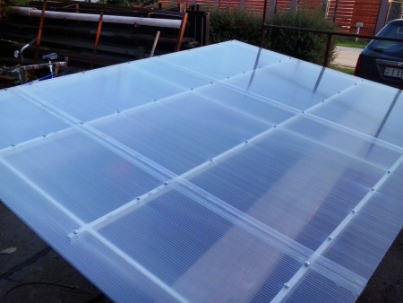 polikarbonát előtető, szögletes